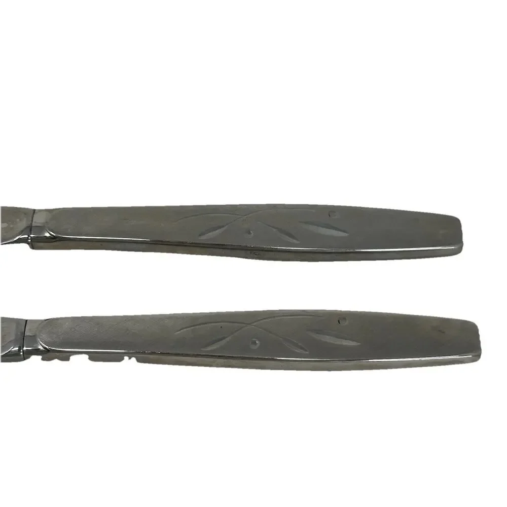 Two Oneida Will O' Wisp Cube Stainless Dinner Knives 9” Flatware